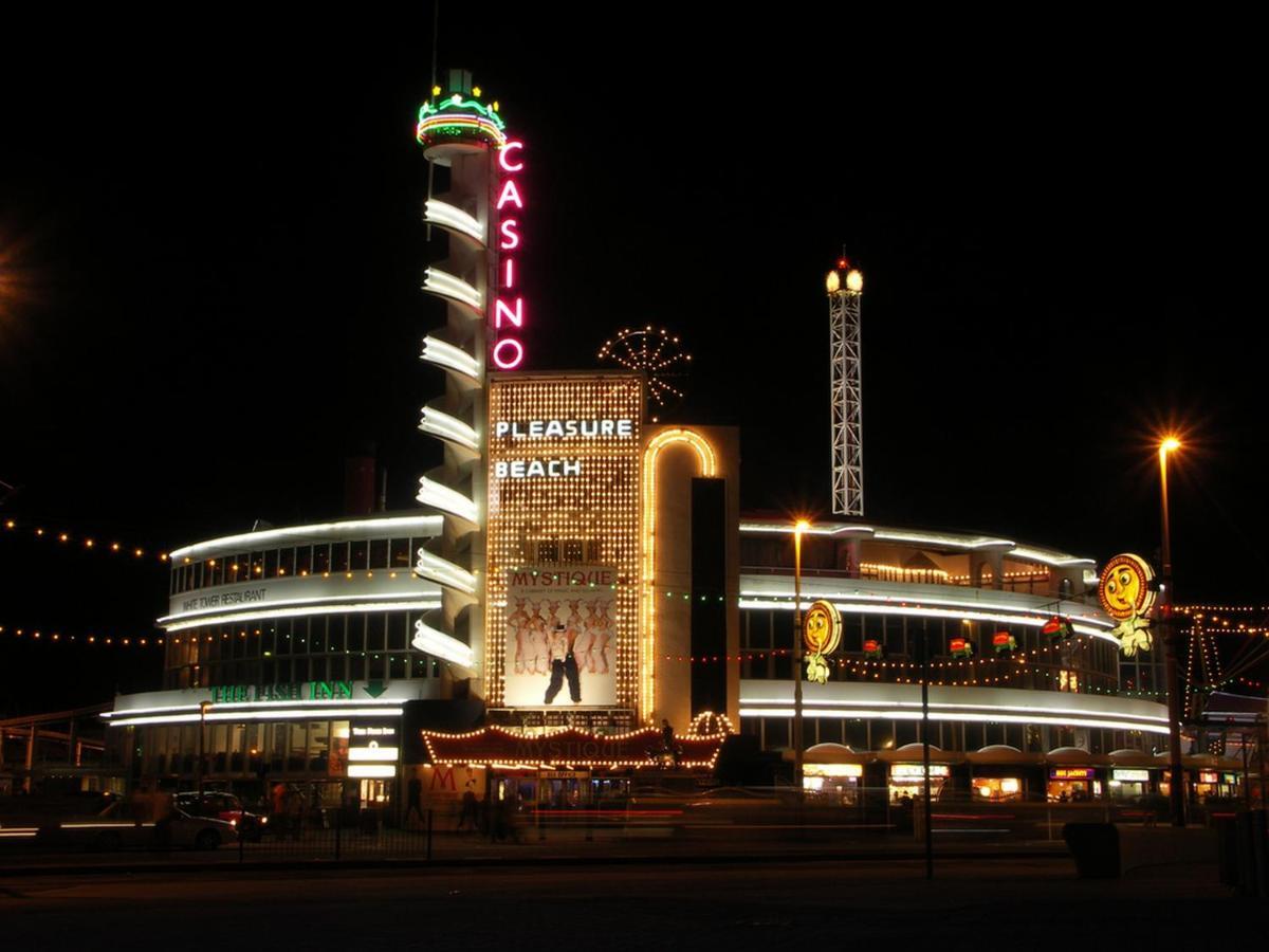 Pleasure Holiday Apartments Blackpool Exterior photo